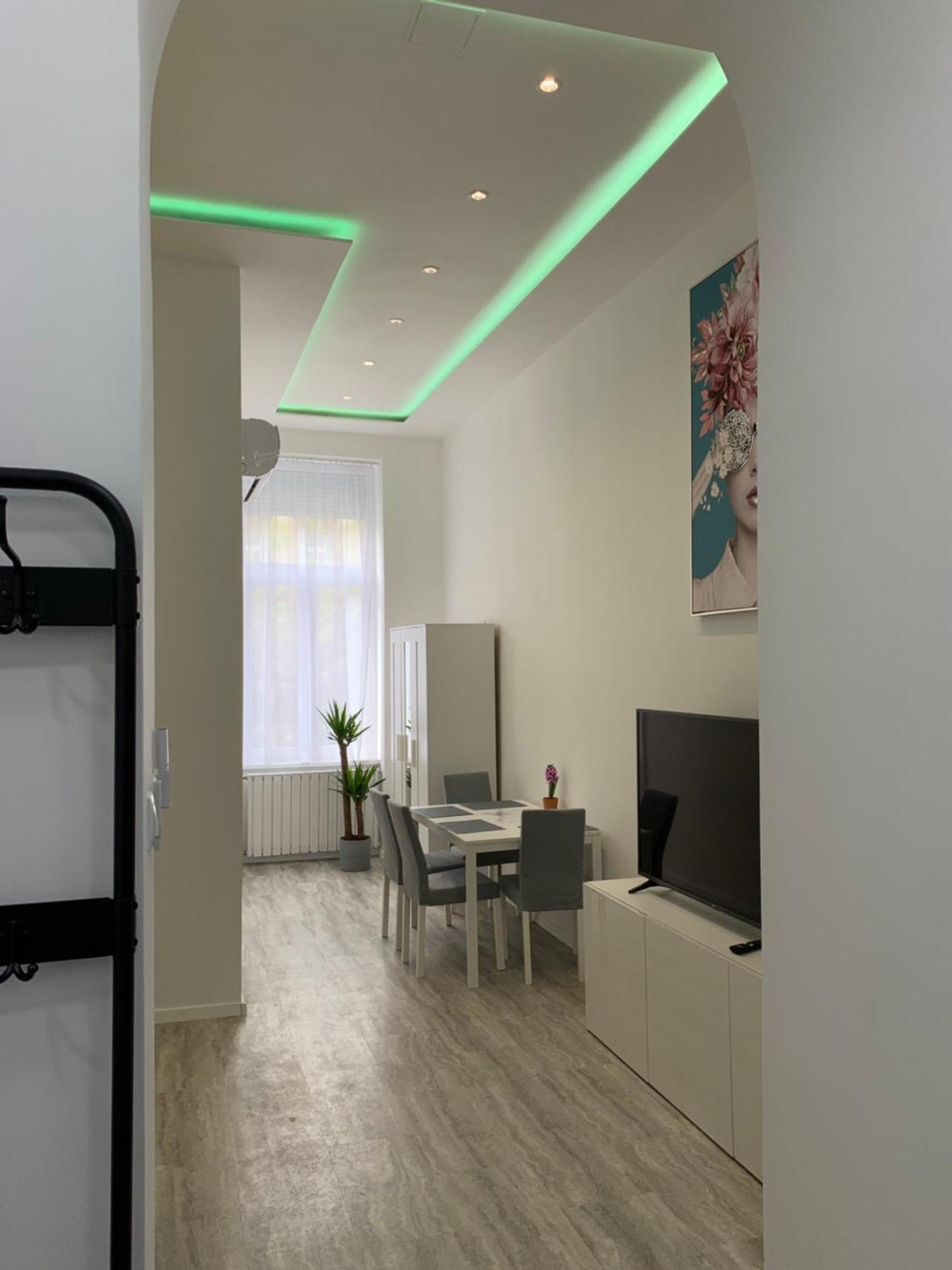Standard Apartment Будапеща Екстериор снимка